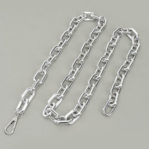 Oversized Plus Size Chain Belt - Picture 6 of 6